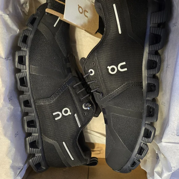 On Women's Black Athletic Shoes - Picture 2 of 5